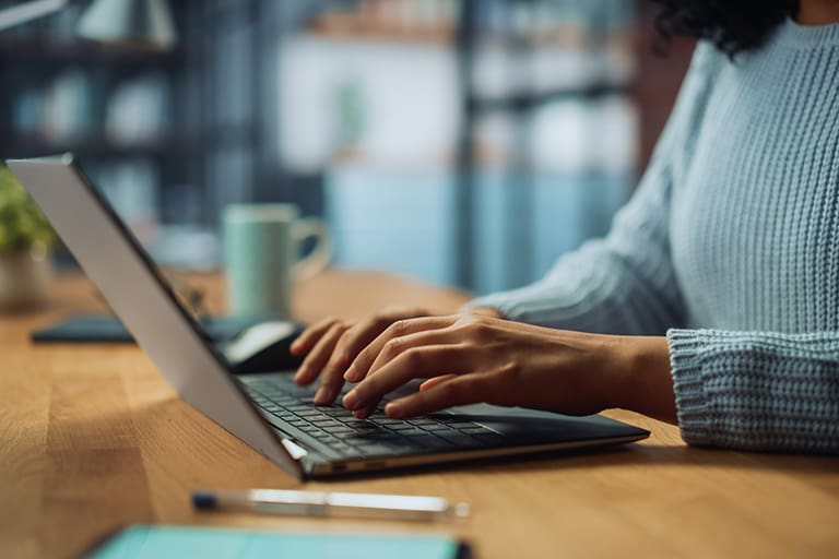 Onlineveranstaltungen: Klick dich rein! Foto: Adobe Stock, Gorodenkoff